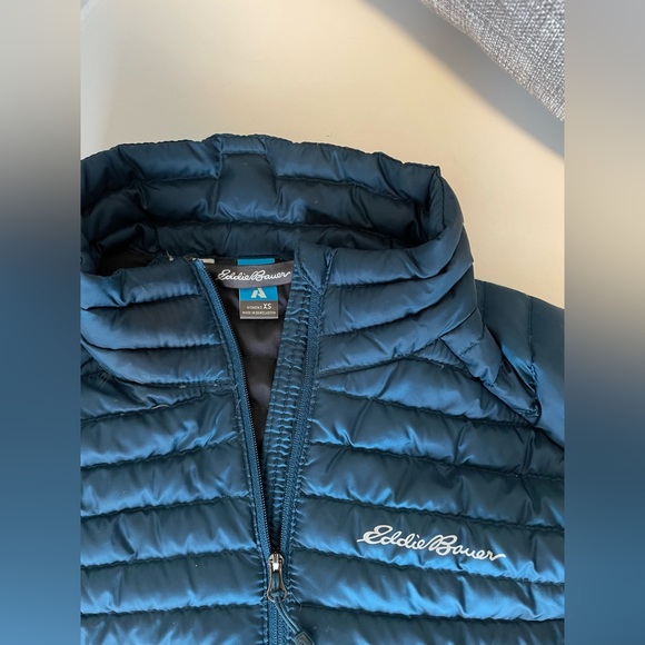 Eddie Bauer Down Vest - Picture 2 of 4
